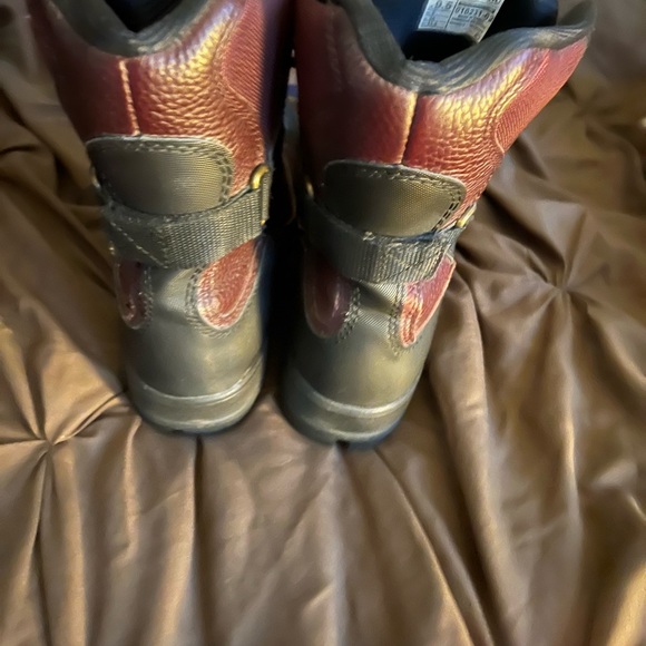 Sumikko Boots - Picture 2 of 2